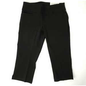 Womens Shaped Fit Mid Rise Black Capris